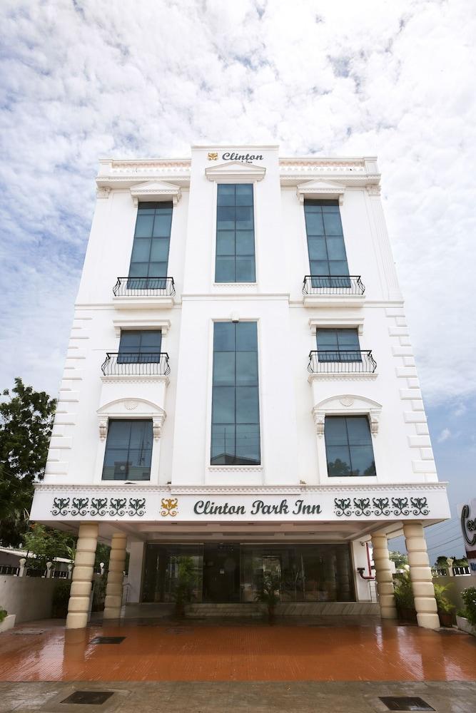 ולאנגני Clinton Park Inn מראה חיצוני תמונה