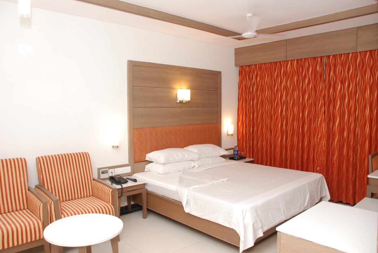 ולאנגני Clinton Park Inn מראה חיצוני תמונה