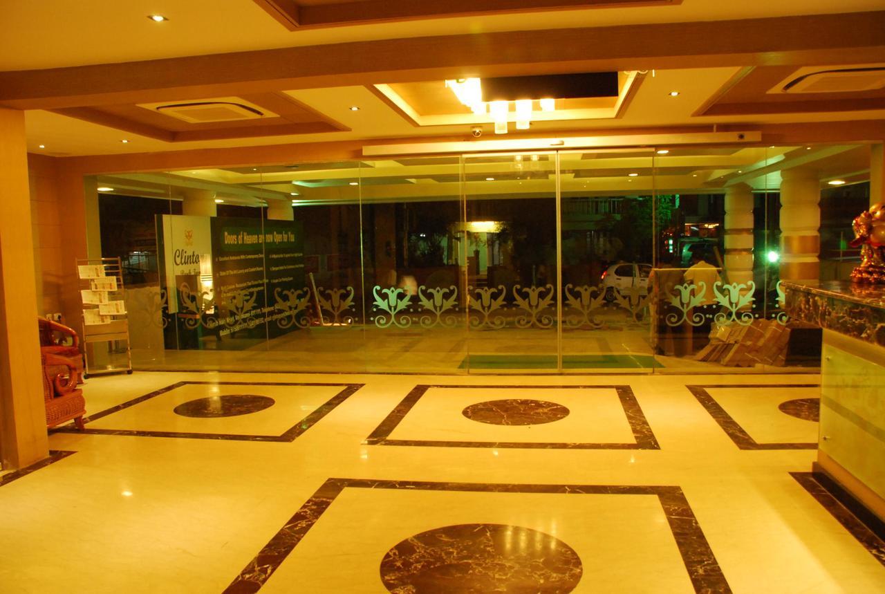 ולאנגני Clinton Park Inn מראה חיצוני תמונה